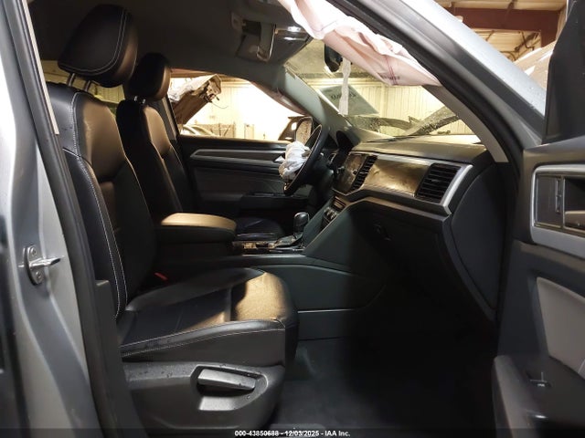 2022 VOLKSWAGEN ATLAS 1V2HR2CA8NC556103 Photo 4