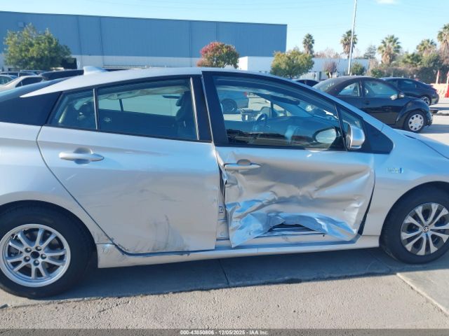 2022 TOYOTA PRIUS PRIME JTDKAMFP5N3200993 Photo 5