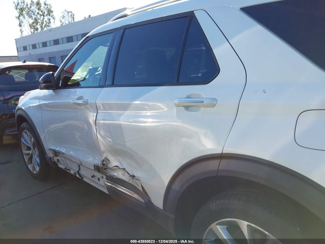 Ford Explorer Platinum 2022 1FM5K8HW2NNA06007 Image 14