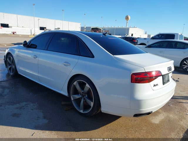 Продаж на аукціоні авто 2018 Audi A8 L 4.0t Sport, vin: WAU43AFD2JN000303, номер лоту: 43850948