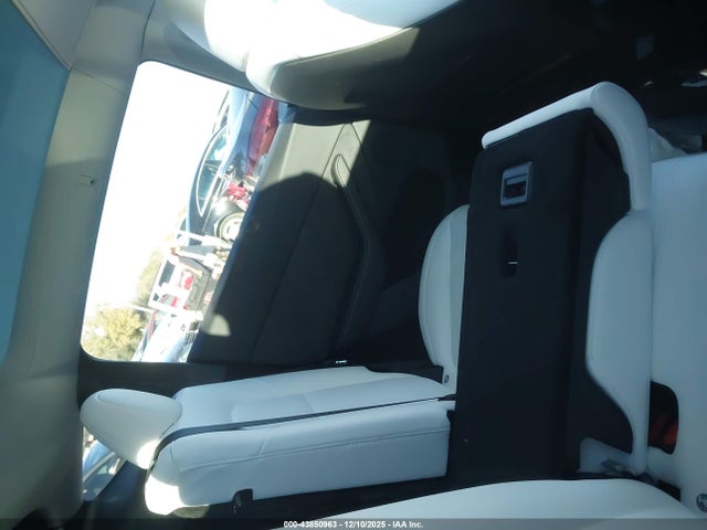 2024 TESLA MODEL Y 7SAYGDEE0RA252906 Photo 7