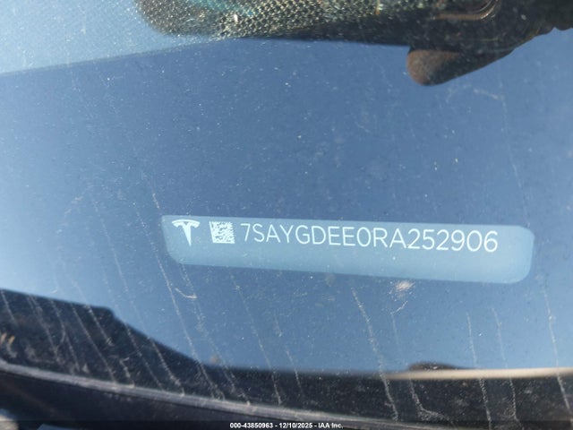 2024 TESLA MODEL Y 7SAYGDEE0RA252906 Photo 8