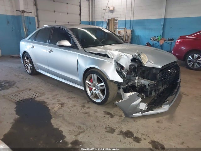 2016 AUDI A6 WAUGFAFC3GN176927 Photo 0