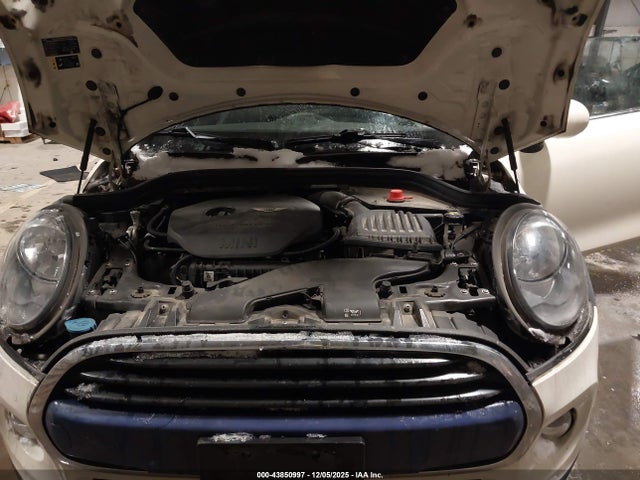 2018 MINI HARDTOP WMWXP5C58J2G62378 Photo 9