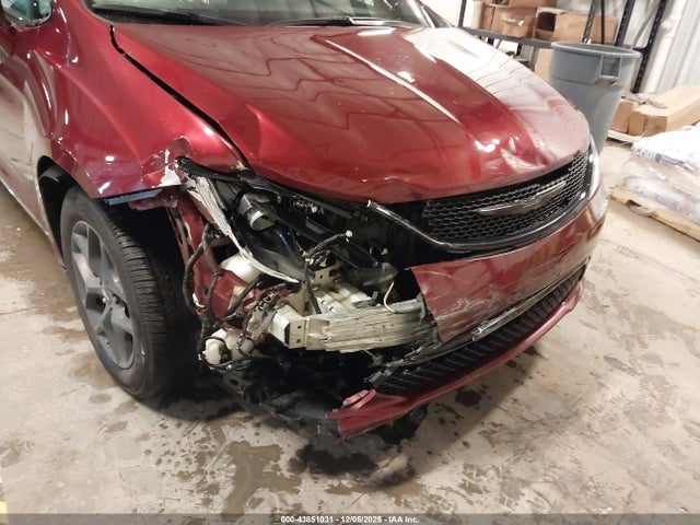 Aukcja sprzedaży 2018 Chrysler Pacifica Touring L Plus, vin: 2C4RC1EG7JR332650, numer aukcji: 43851031
