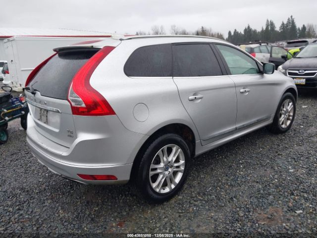 2016 VOLVO XC60 YV4612RKXG2811744 Photo 3