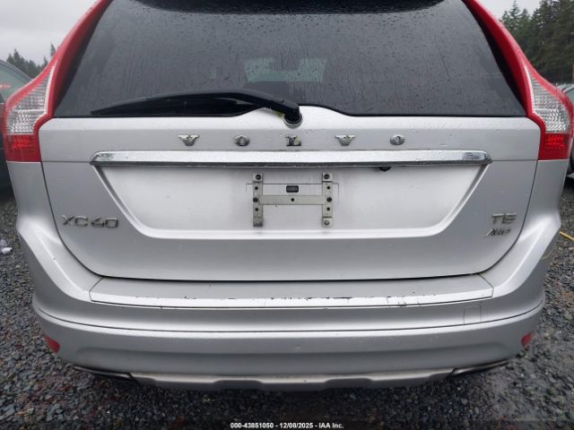 2016 VOLVO XC60 YV4612RKXG2811744 Photo 5