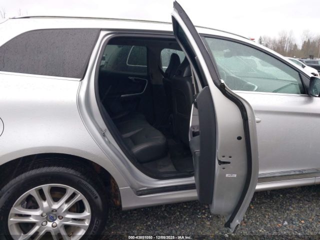 2016 VOLVO XC60 YV4612RKXG2811744 Photo 7