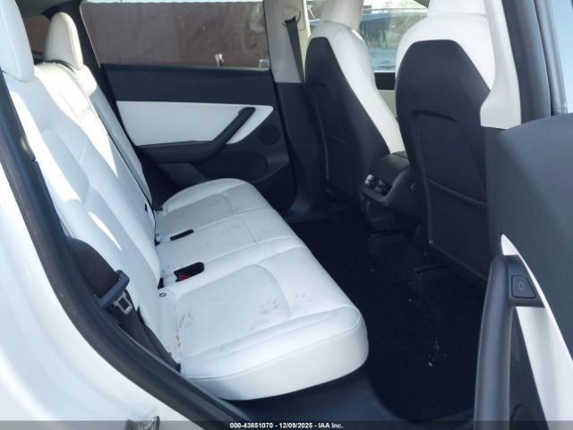 2021 TESLA MODEL Y 5YJYGDEE8MF298699 Photo 7
