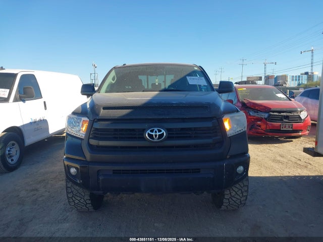 5TFUW5F12HX672352 Toyota Tundra Sr5 5.7l V8