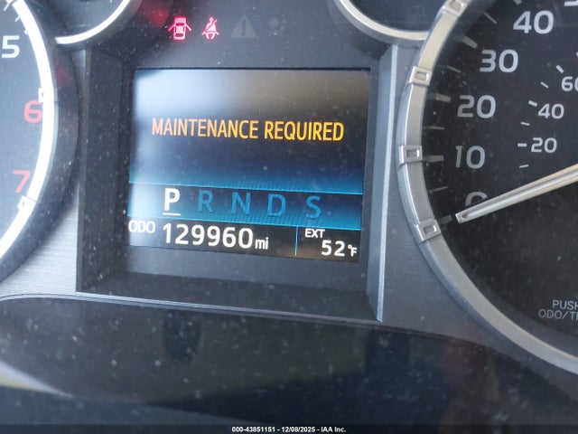 5TFUW5F12HX672352 Toyota Tundra Sr5 5.7l V8