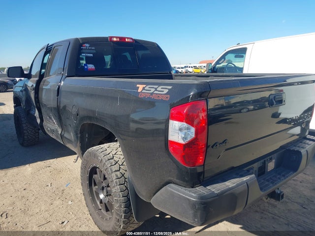 5TFUW5F12HX672352 Toyota Tundra Sr5 5.7l V8