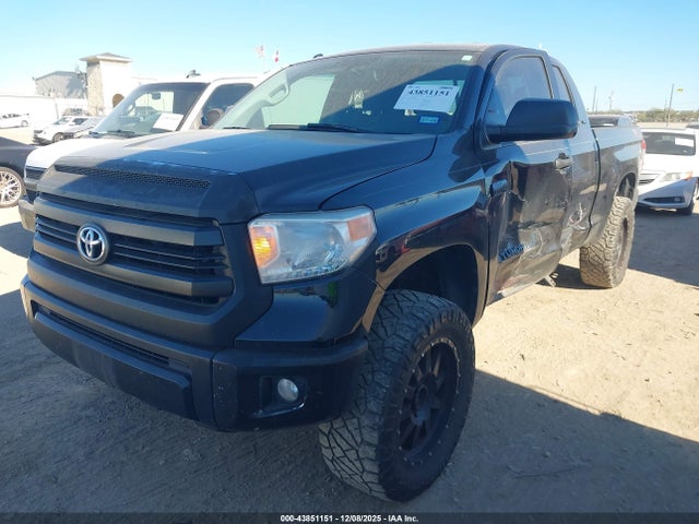 5TFUW5F12HX672352 Toyota Tundra Sr5 5.7l V8