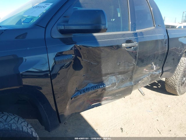 5TFUW5F12HX672352 Toyota Tundra Sr5 5.7l V8