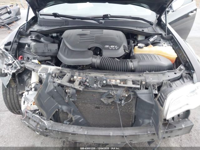 2019 CHRYSLER 300 2C3CCAKG0KH560396 Photo 9