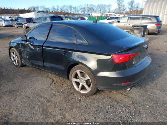 2015 AUDI A3 WAUBFGFF2F1131989 Photo 2