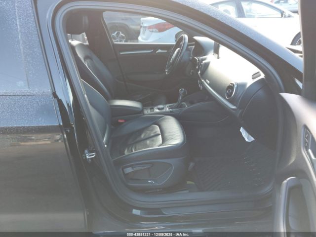 2015 AUDI A3 WAUBFGFF2F1131989 Photo 4