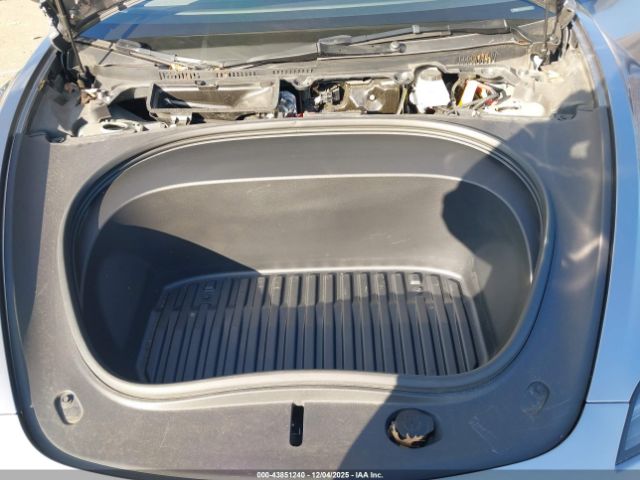 2025 TESLA MODEL 3 5YJ3E1EA1SF927146 Photo 9