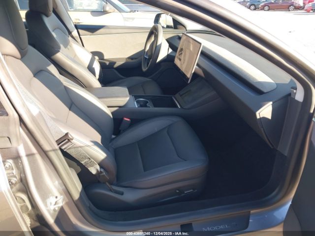 2025 TESLA MODEL 3 5YJ3E1EA1SF927146 Photo 4