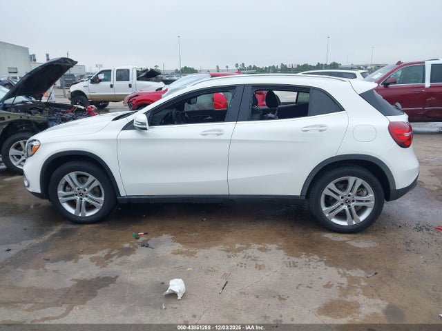 Mercedes-Benz GLA 250 2020 WDCTG4EBXLU027384 Image 14