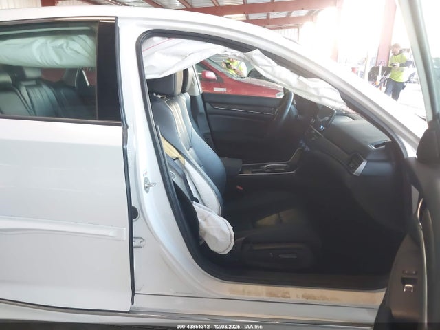 1HGCV2F99KA034579 Honda Accord Touring 2.0t
