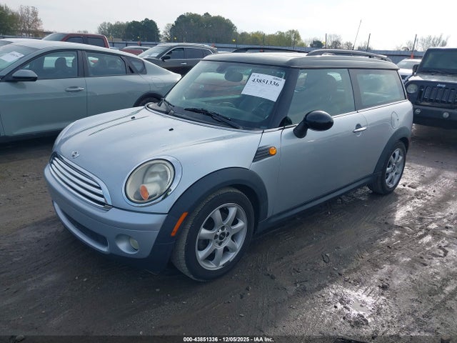 2009 MINI COOPER CLUBMAN WMWML33509TX50573 Photo 1