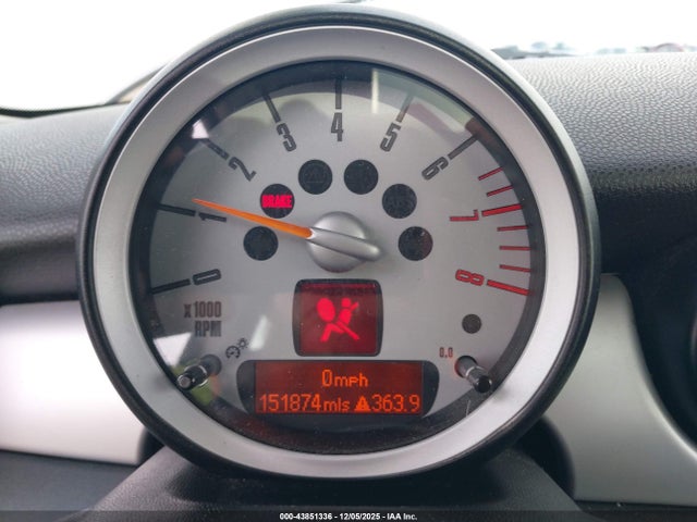 2009 MINI COOPER CLUBMAN WMWML33509TX50573 Photo 6