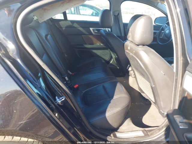 2013 JAGUAR XF SAJWA0ES2DPS63901 Photo 7