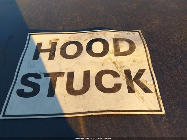 2023 TESLA MODEL Y 7SAYGDEE9PA028479 Photo 9