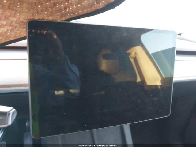 2023 TESLA MODEL Y 7SAYGDEE9PA028479 Photo 6