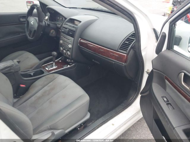 2011 MITSUBISHI GALANT 4A32B3FF2BE017272 Photo 4