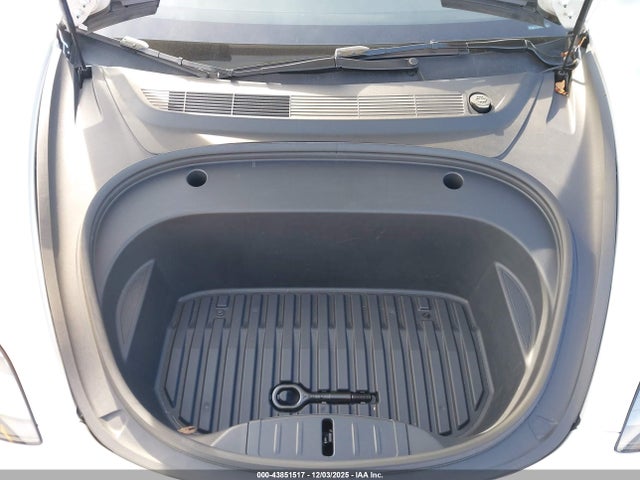 2023 TESLA MODEL 3 5YJ3E1EA8PF609418 Photo 9