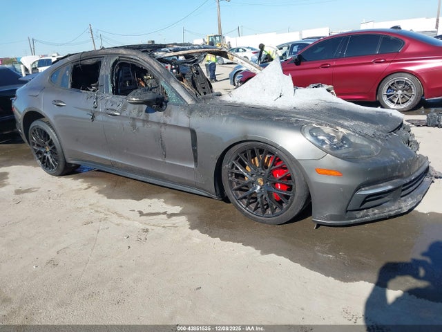 2018 PORSCHE PANAMERA WP0AB2A72JL133204