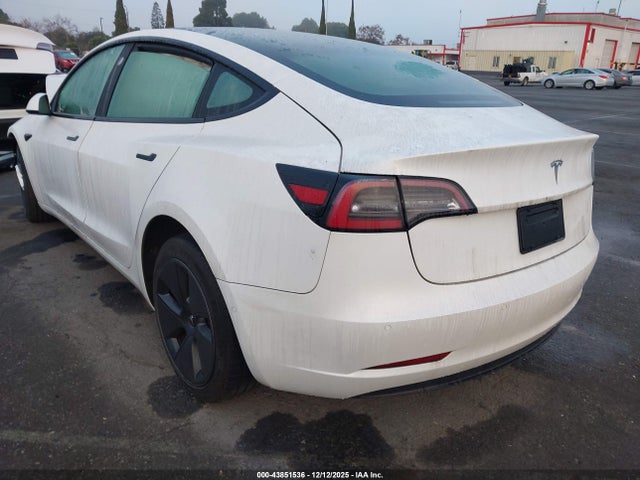 2022 TESLA MODEL 3 5YJ3E1EA7NF199370 Photo 2