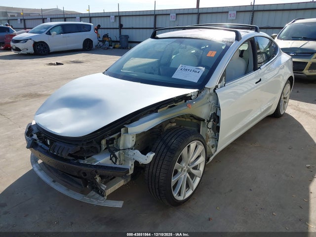 2018 TESLA MODEL 3 5YJ3E1EB6JF098159 Photo 1