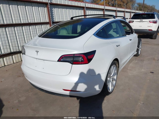 2018 TESLA MODEL 3 5YJ3E1EB6JF098159 Photo 3