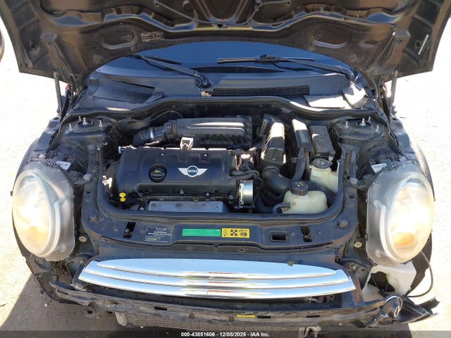 2009 MINI COOPER WMWMF33569TW78883 Photo 9