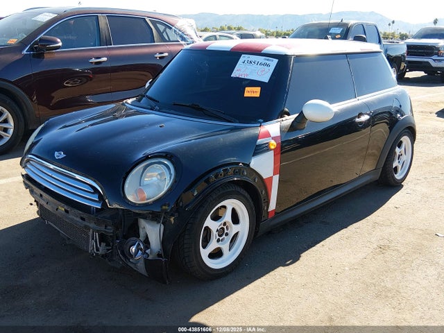 2009 MINI COOPER WMWMF33569TW78883 Photo 1