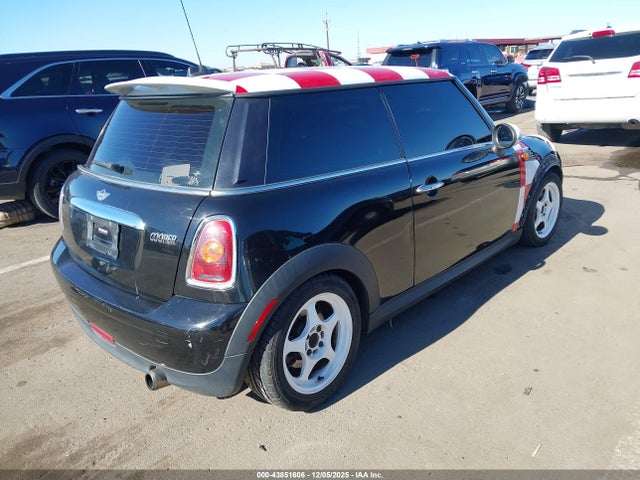 2009 MINI COOPER WMWMF33569TW78883 Photo 3