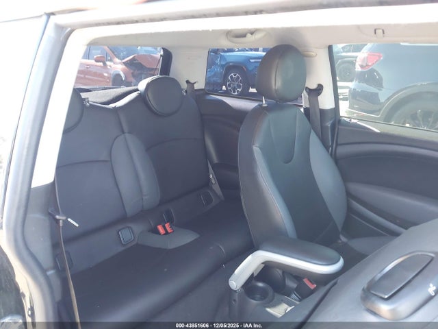 2009 MINI COOPER WMWMF33569TW78883 Photo 7