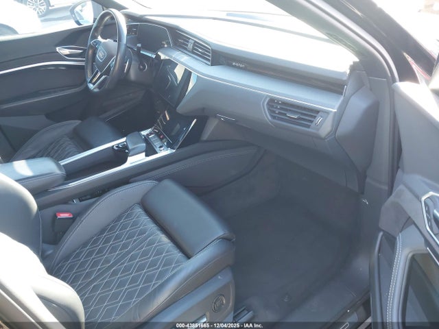 2023 AUDI E-TRON S SPORTBACK WA13CBGE3PB006904 Photo 4