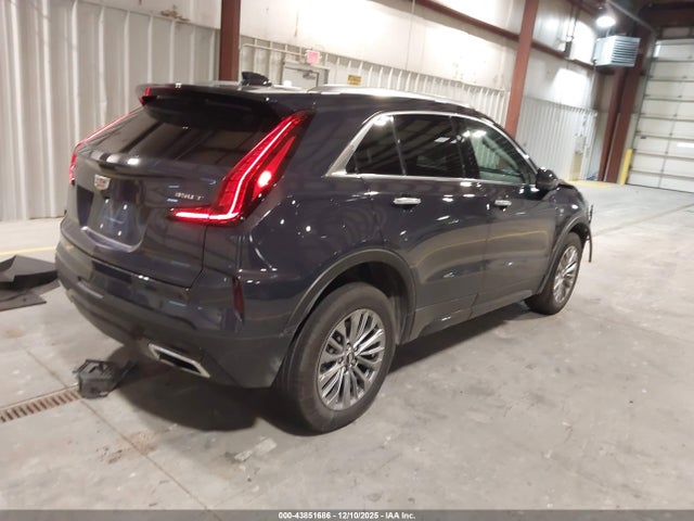 2024 CADILLAC XT4 1GYFZCR42RF190119 Photo 3