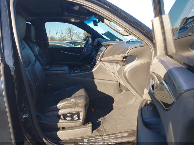 2017 CADILLAC ESCALADE 1GYS4DKJ8HR261291 Photo 4