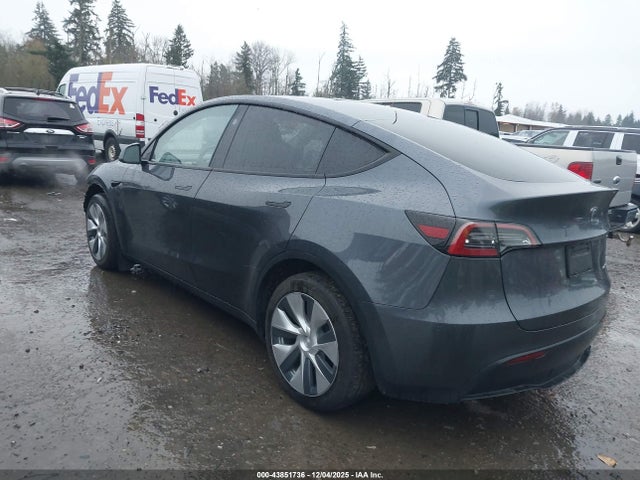 2023 TESLA MODEL Y 7SAYGDEE8PF966945 Photo 2