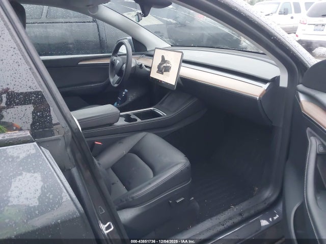 2023 TESLA MODEL Y 7SAYGDEE8PF966945 Photo 4