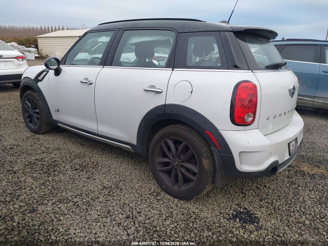 2016 MINI COUNTRYMAN WMWZC5C53GWU02523 Photo 2