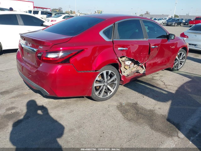 Продажа на аукционе авто 2017 Nissan Altima 2.5 Sr, vin: 1N4AL3AP0HC298025, номер лота: 43851758
