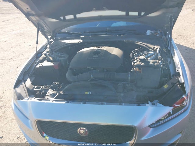 2017 JAGUAR XE SAJAD4BG5HA973831 Photo 9