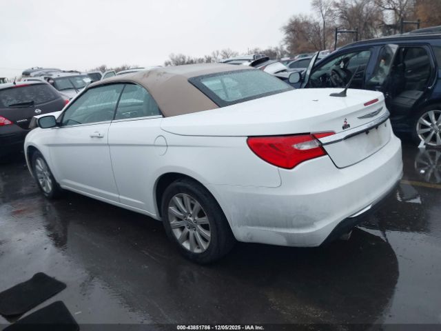 2011 CHRYSLER 200 1C3BC2EG8BN560375 Photo 2