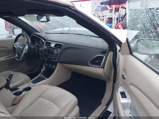 2011 CHRYSLER 200 1C3BC2EG8BN560375 Photo 4